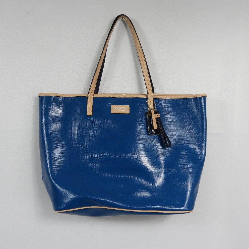 Coach No. H1344-F25028 Park Metro Patent Tote L637 EUC
